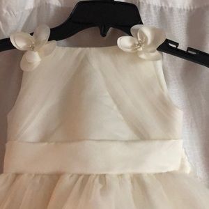 New- flower girl dress with blender